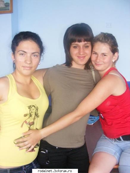:rotfl: poze cu tot felu de fete fetite babe si cracanate de pe strada