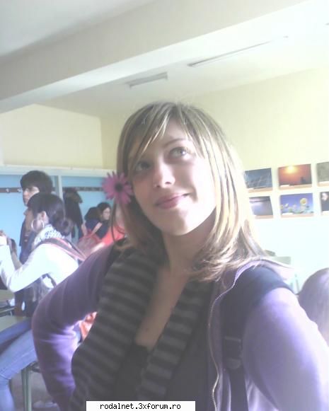 :cool: poze cu tot felu de fete fetite babe si cracanate de pe strada